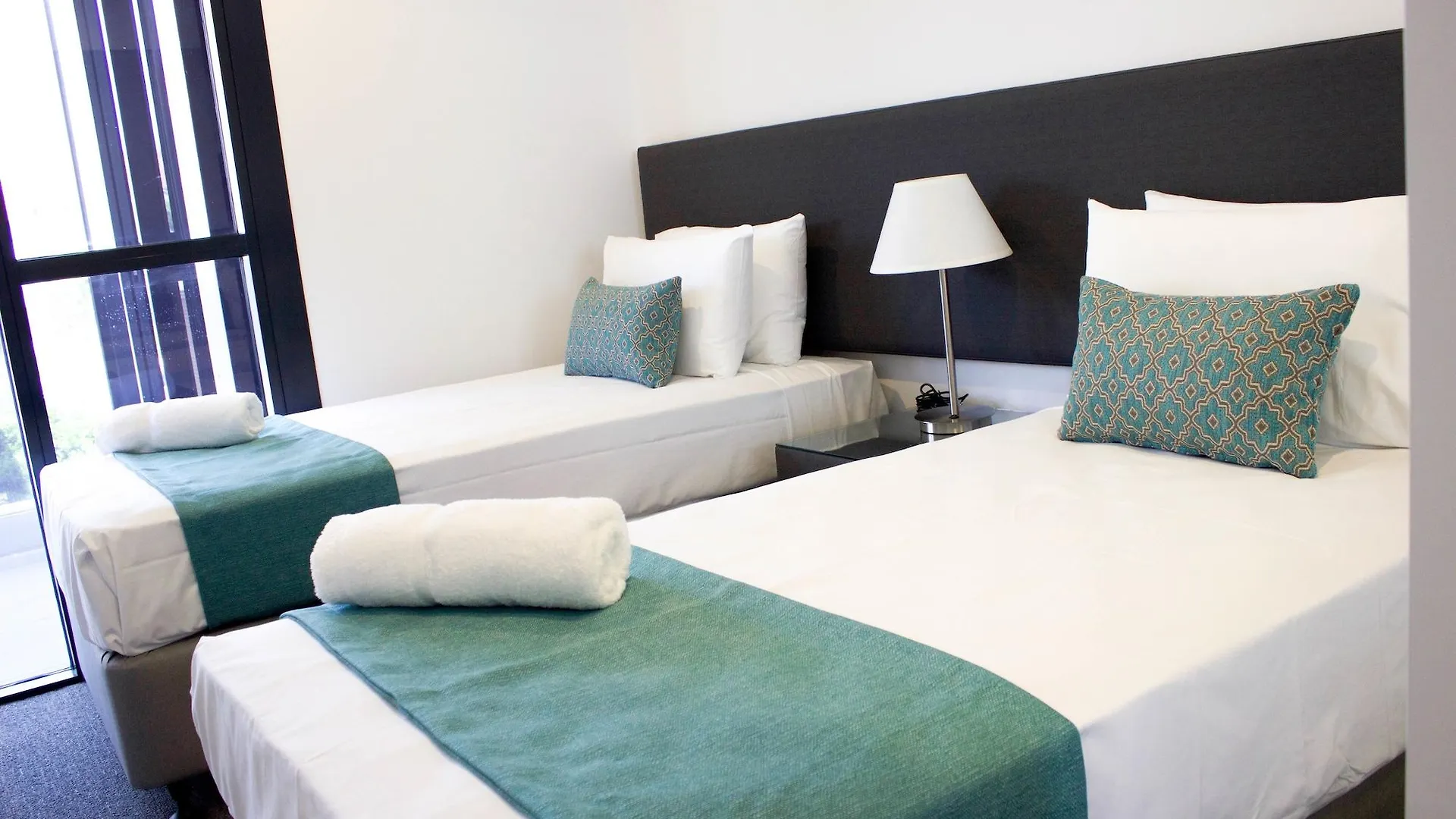 Aparthotel Synergy Broadbeach - Official Gold Coast