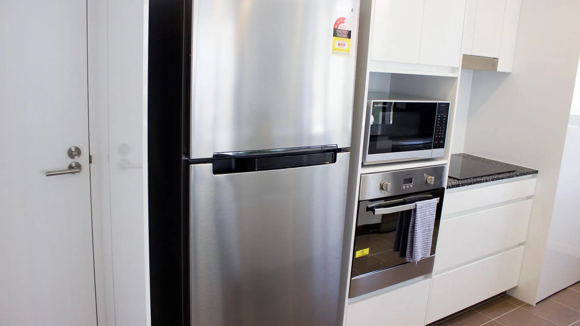 Synergy Broadbeach - Official Gold Coast 4*,  Australia