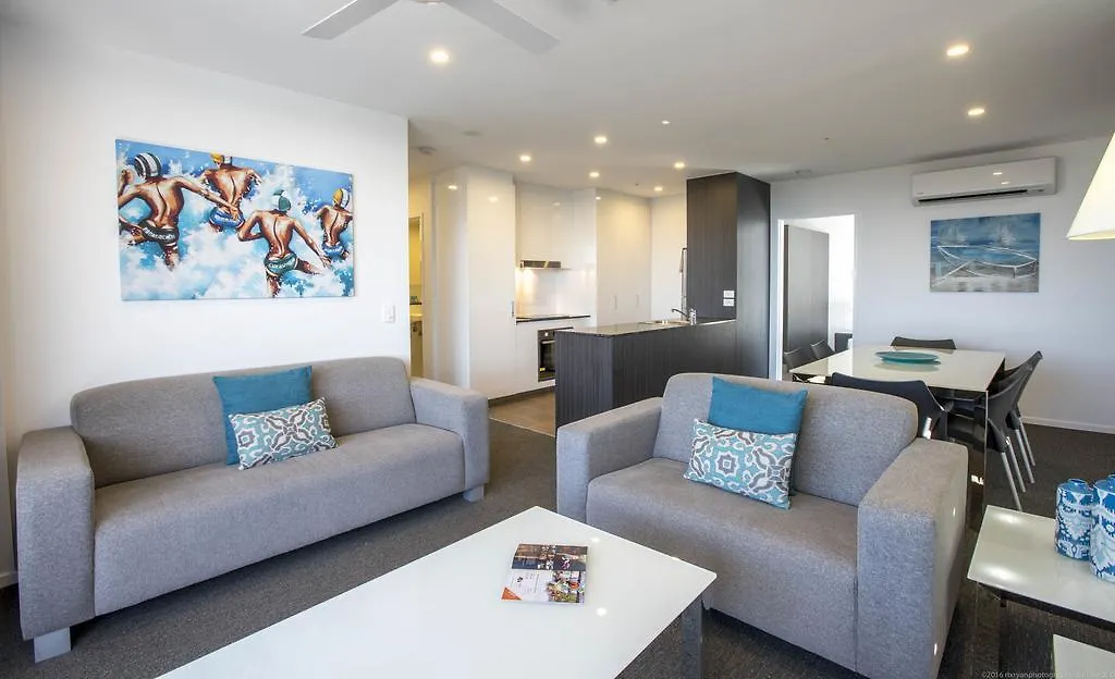 Synergy Broadbeach - Official Gold Coast Aparthotel