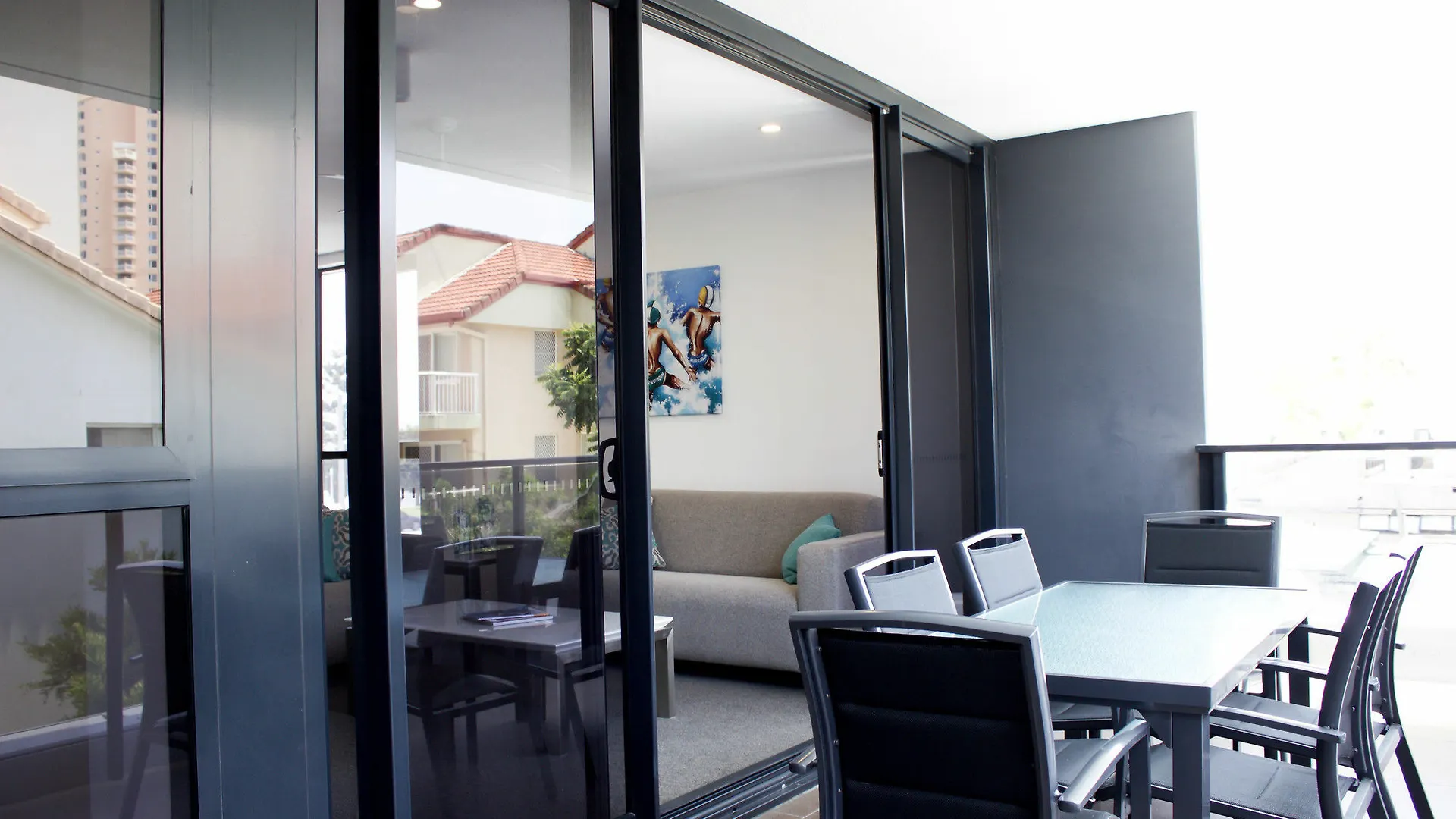 Aparthotel Synergy Broadbeach - Official Gold Coast