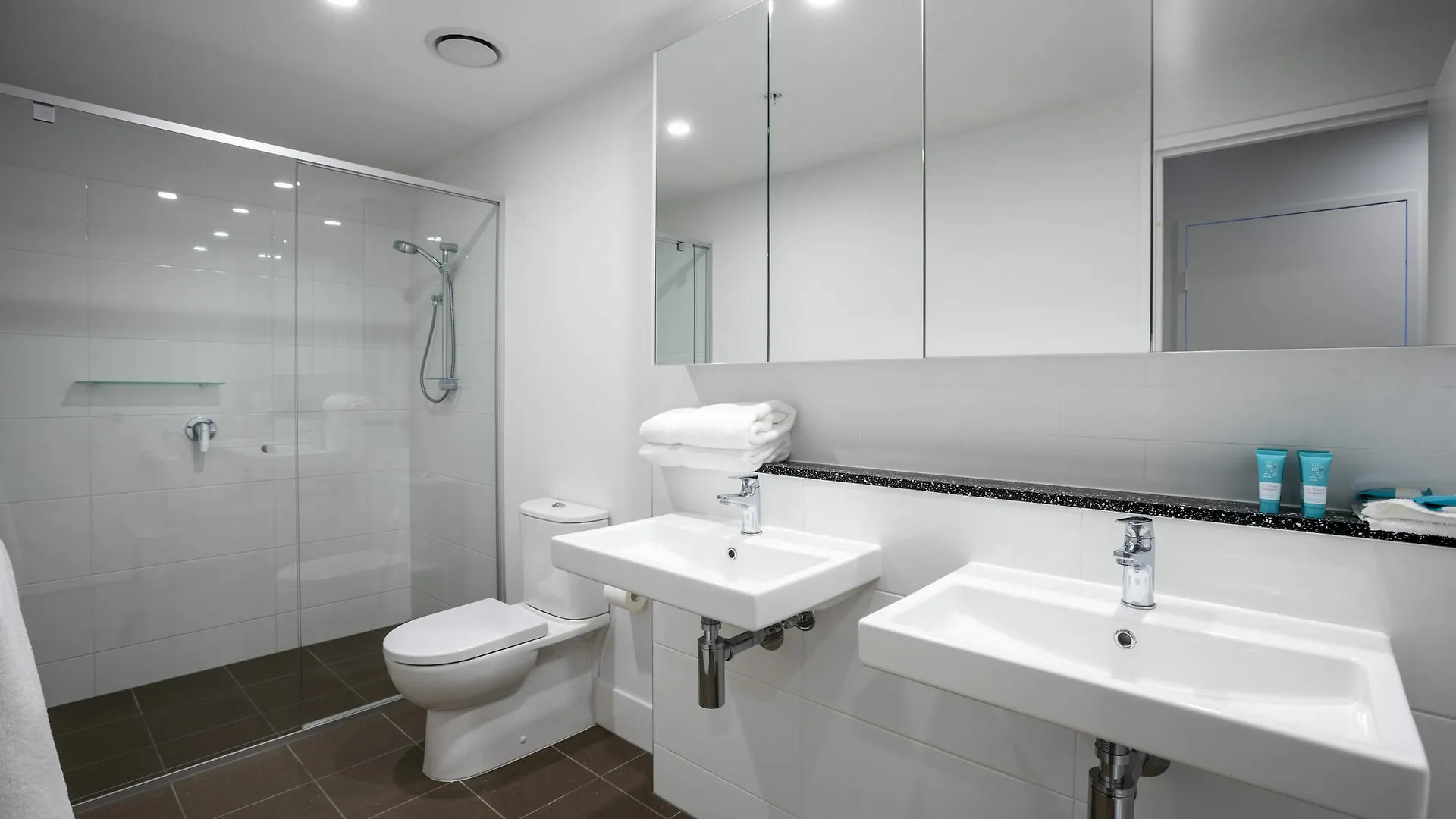 Synergy Broadbeach - Official Gold Coast Aparthotel