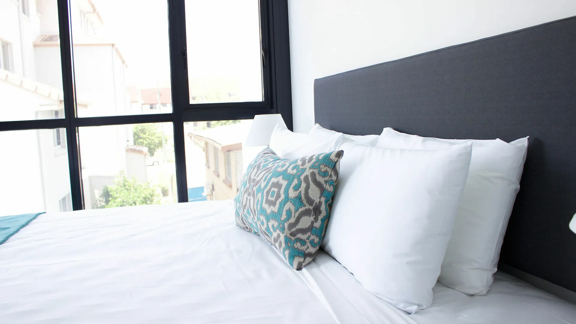 Aparthotel Synergy Broadbeach - Official Gold Coast